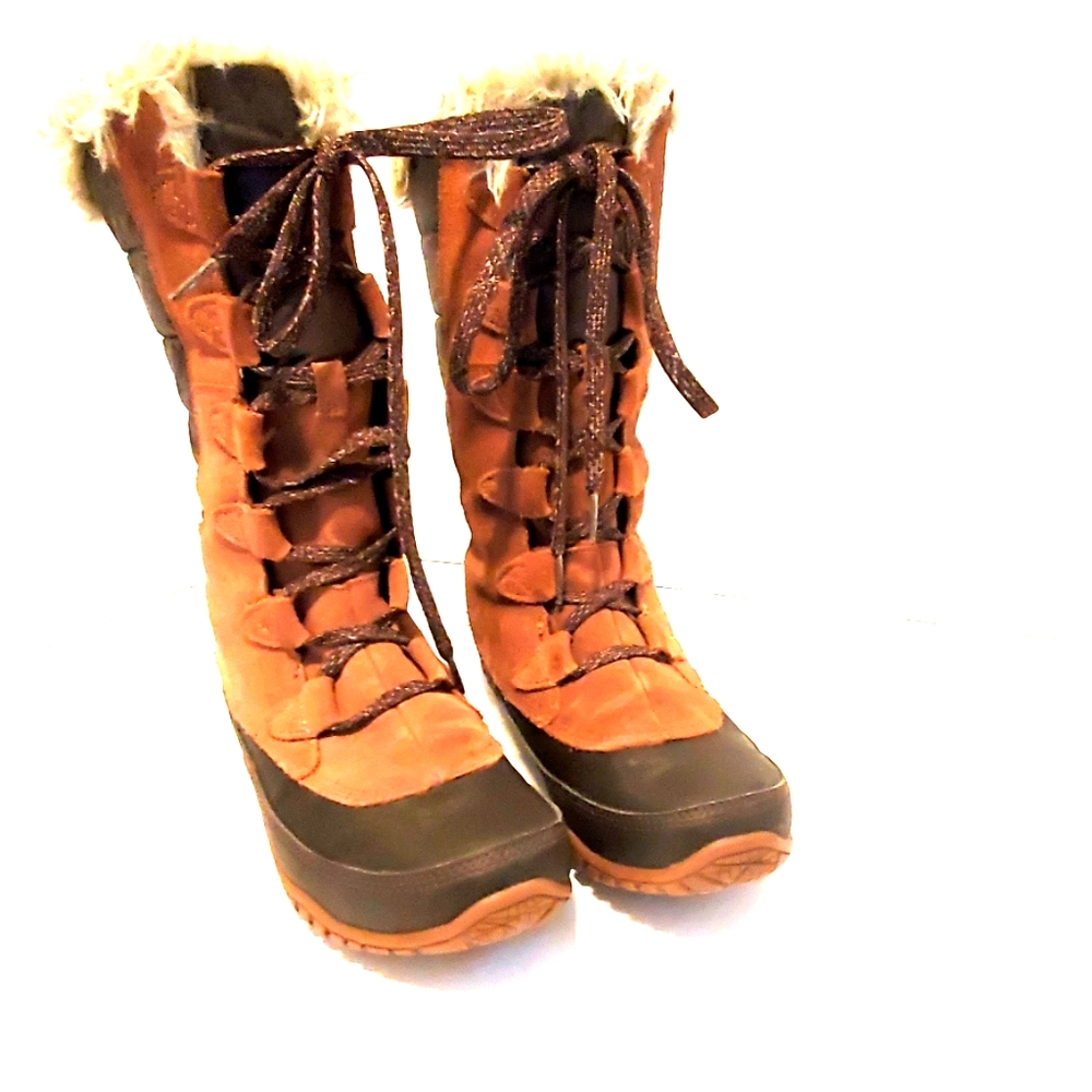 Gently worn North Face Snow Boots 200 Prima Loft